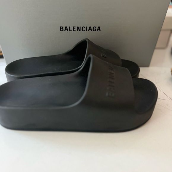 Used great condition BALENCIAGA  Rubber Platform Slides - Picture 2 of 7
